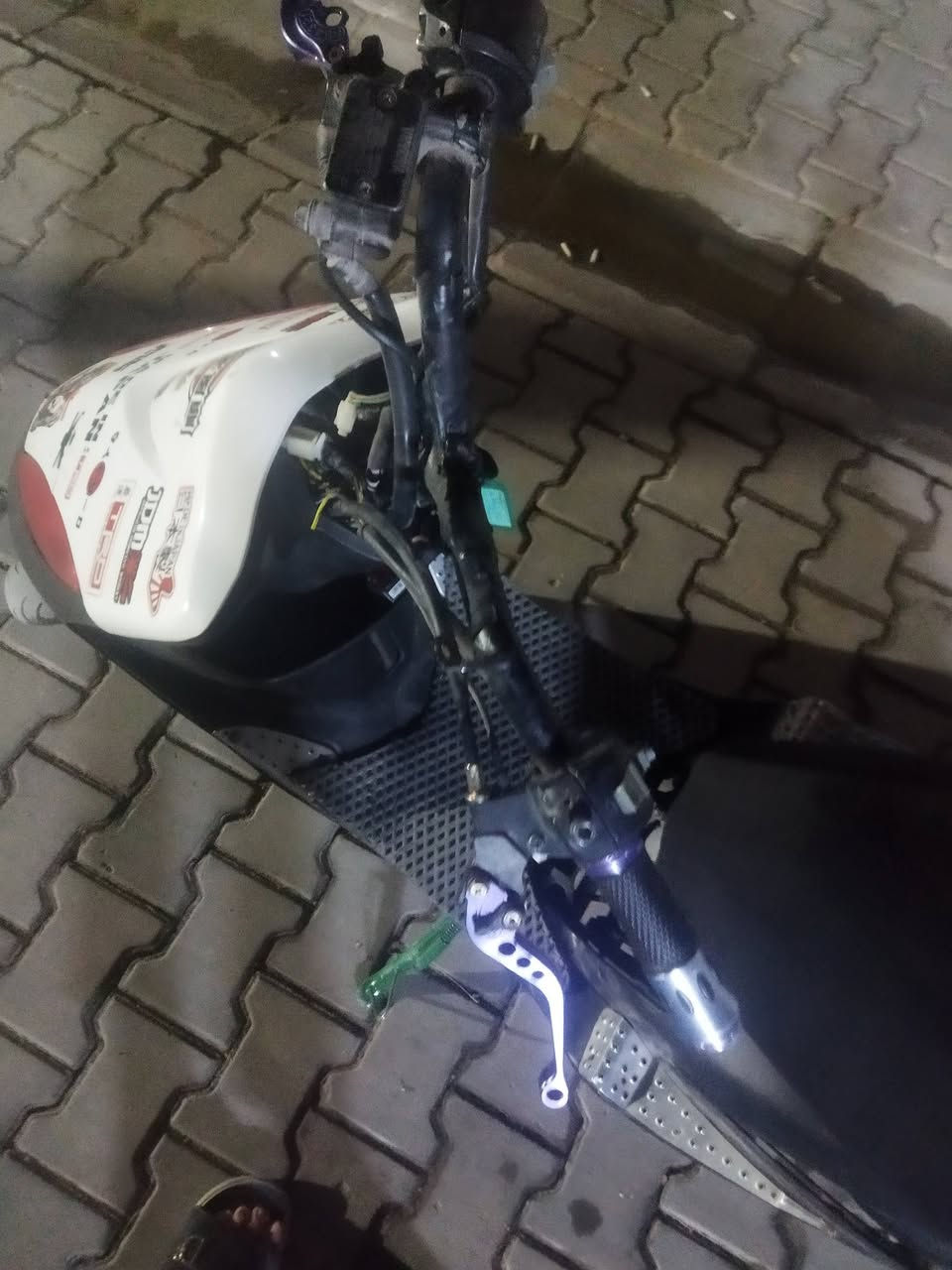 ماكس عدلة • رياضي • سلف
