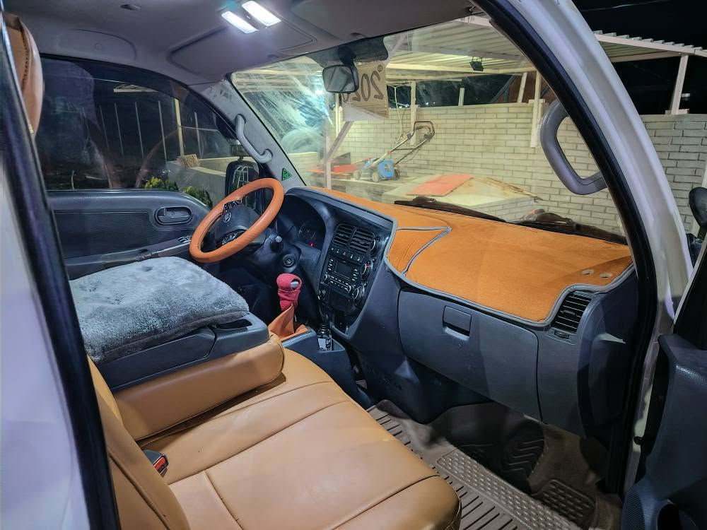 سەرەتا بەناوی خوای گەورە 
KIA BONGO 2020
کیا بینگۆ   ۲۰۲۰  ساغ ساغ 
قەپات مواسفات 
148000 کیلۆ مەتر ڕۆشتوە 
مەکینە ۳۰۰۰ سۆپەر 
مەکینە ڕەش ۷ گێڕ 
گێڕ تۆماتیک و عادی 
کۆدی بەناو خۆمەوەیە 
٦ دووگمەی فول 
کوشن هەوا  +  هیتەر 
ئاوێنە شەفت + کارەبای +  هیتەر + ئیشارەت
سوکان هیتەر + تەحەکومات 
دووگمەی تراکشن +  دژە خلیسک 
ئەی بی ئێس     ABS
سپیکەری تەلەفون
بلاجیکتۆر زینۆن 
کوشن جڵد + ناو گاعی قاڵب
تەبرید لەسەر سیوچ 
٦ تایەی لۆکی لەژێردایە 
چەمچەو ناو بۆدی لۆک 
سپێری دانەگیراوە 
دەبڵ سپێرە  
دەبەی ئاو + سنوقی لاتەنیشت 
کامل کامل سێرڤس کراوە 
تەقەو ڕەقەی بەشەرت 
کارەبای کامل بەشەرت 
ئەکسل و شانسی بەشەرت 
خایسات و ڕزیوی نیە 
ئەم دەقەیە لە ئیشدایە 
هیچ هیچ نوقسانی تێدا نیە
سەیارەکە ساغە بڕاوە نیە
دەعم و لێدراوی نیە  
سعری ۱۰٥ گەڵاو مجالێکی برایانا 
بۆ پەیوەندی ***********
تێبینی / ئەو لەزگەیەم لێ کردۆتەوە السليمانية, العراق
