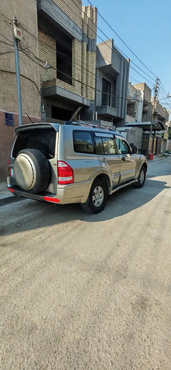للبيع باجيرو  2003 مكينه وكير بطه  3000  رياضي لاصرف ولاتبخير رقم بابل باسمي تبريد عاطل بدون ضربه ولاصبغ ولاتبديل  كشنات جلد تخم تاير جديد صدر 80/100  كهربائيات كله شغال سعره 67 وبيها مجال مكاني لزعفرانيه ***********
