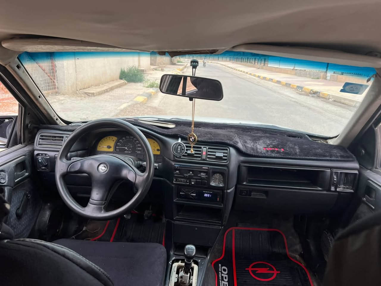 فيكترا 1993 • بليته بيضه • بريك جديد