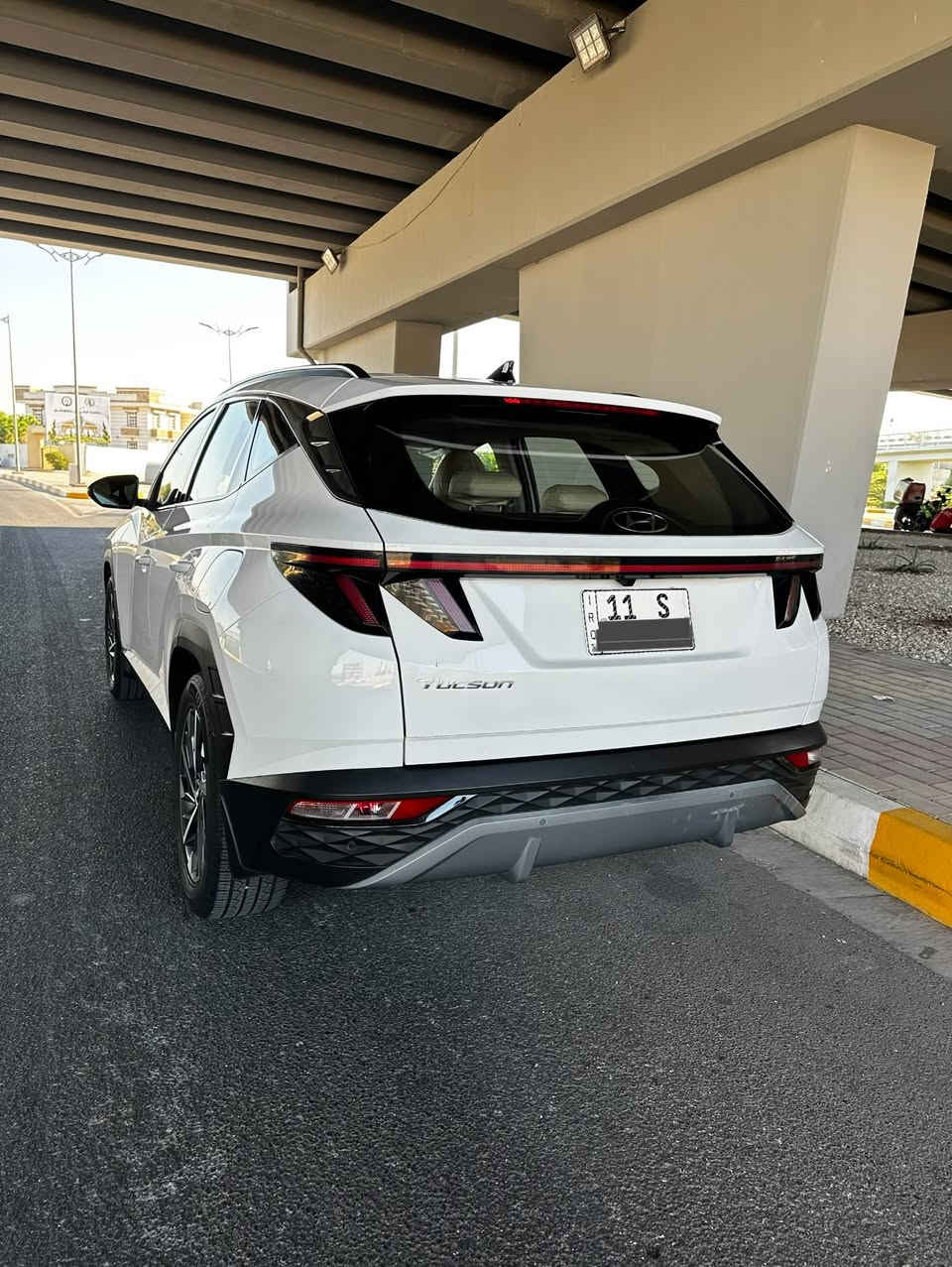 توسان خليجي فول عده سلايت
رقم بغداد 
موديل 23 
محرك 2.0 
ماشيه 117 الف 
السعر 185$ بيه مجال 
***********

