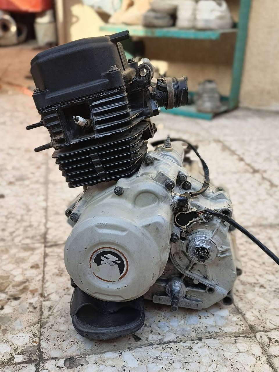مكينه دراجه بوكسر مجفته مره وحده على ايدي تجفيت شركه ما بيها لا تبخير ولا صوت خرسه لمكينه جبناتها طاكه ومبدلهن  مرتبها بسلكون حراري لان ما ضبطها الي ولا مصلح ختاريت هاي طريقه اضبط لموقع البصرة كرمة علي  سعر 450 الف  
رقم ***********
