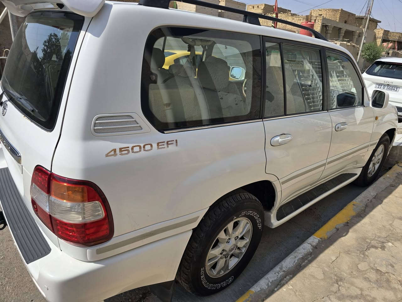 سلام عليكم 
لاندكروزر للبيع موديل 2004
 فول مواصفات تخم تاير جديد
 تبريد 
كهربائيات كله شغاله
 فتحه
 شاشه كامره HD
 ثلاث قطع تبريد 
7 راكب 
ثلاجه 
كير اوتوماتيك
 مكينه 6 سلندر 4500
 فورويل ملغي
 رقم ميسان باسمي
سونار مرفق بالمنشور تاريخه قبل يوم سويته
 للاستفسار مكاني ميسان مركز المدينة 
***********
