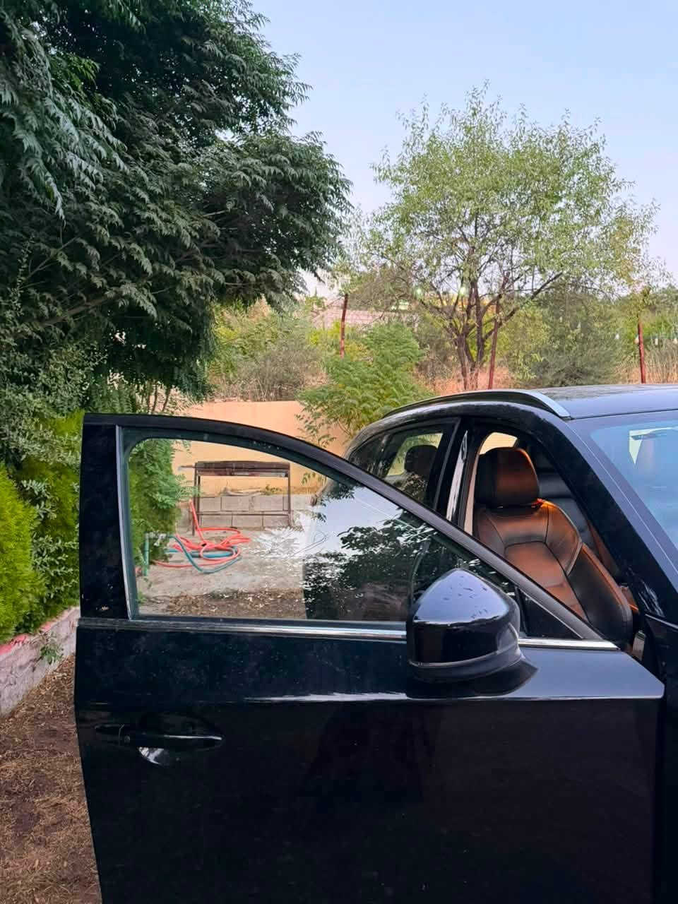 🚘 Mazda CX-5 2021 / مراوس
رقم سليمانيه ب اسمي 
عنوان ديالى بعقوبة التحرير 
بدون نقص /فول مواصفات للاخير 
• وارد أمريكي 🇺🇸
• المحرك: 2.5 لتر تيربو  250 حصان    Skyactiv-G
• گير أوتوماتيك
• دفع رباعي AWD
• ماشية تقريباً 70,000 كم قابل لزيادة 
• فول مواصفات
• رادار أمامي
• مثبت سرعة
• نظام المحافظة على المسار
•داتة شو
•صندوق كهربائي 
•بصمة تشغيل وبصمة ابواب وصندوق 
•4 تايرات جديدة. 
• Auto Hold
• كراسي كهربائية مع ذاكرة
• تبريد و تدفئة للمقاعد الاماميه 
•تدفئة مقاعد خلفية
•فتحة 
•سستم صوت Bose

• Apple CarPlay
• شاشة وتحكم 
• السيارة نظيفة جداً
• المحرك والگير بحالة ممتازة
****سعر السيارة 165**** وبيها مجال 
🔄 مطلوب مراوس
***********📞  التواصل. واتساب
