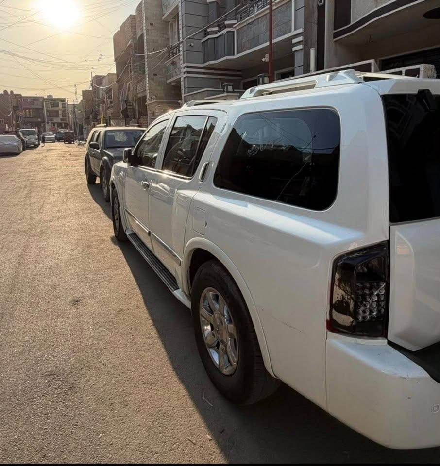 سلام عليكم انفينتي Q56 2007 للبيع ابيع حزام 7 راكب مقاعد جلد تبريد ثلج كلوبات زنون عالي ناصي رقمها سليمانية عليها غرامه 4 ورقات ينزل من سعرها سعر سياره 90 ورقه مكان سياره بغداد الاستفسار ***********

