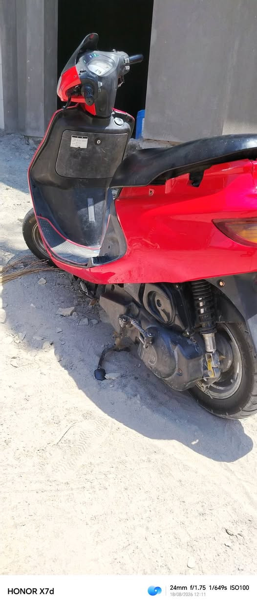 دراجه فراشه توني مجفته اول فتحه للمكينه جاهزه من كلشي السعر350قفل العنوان قضاء المدينه البدران للاستفسار اتصال على الرقم***********
