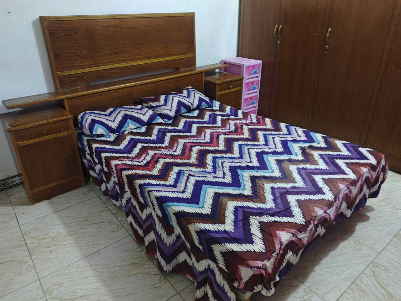 غرفه اخشاب تسكام عراقي بيها اضرار بسيطه كنتور جديد سعر 400وبيها مجال بس الكنتور نطوني بي 250مانطيته محتاج واريد ابيع رقم الهاتف ‏‪***********‬‏ مكاني كوت الجديده نزلت بيت حايف وسلام عليكم اللهم صلي علا محمد وال محمد
