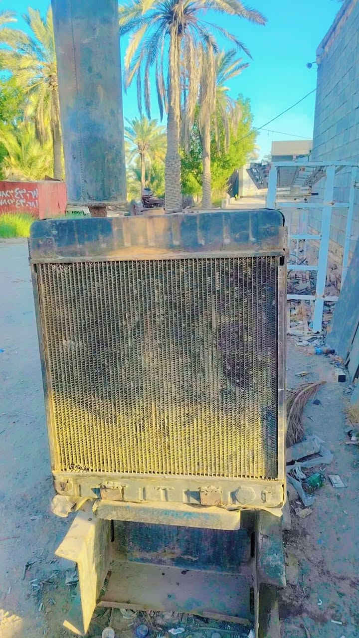 السلام عليكم للبيع مولدة بيركز قديم اصلي 4 اسلندر جنريتر 63 كيفي محرك لا تبخير ولا تنقيص بم جديد نوزل جديد السعر 18 ورقه وبيها مجال حك الجيه ***********
