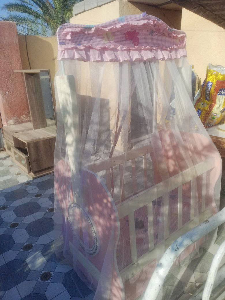 مرحبا للبيع كاروك طفل مرجوحه كبيره***********
