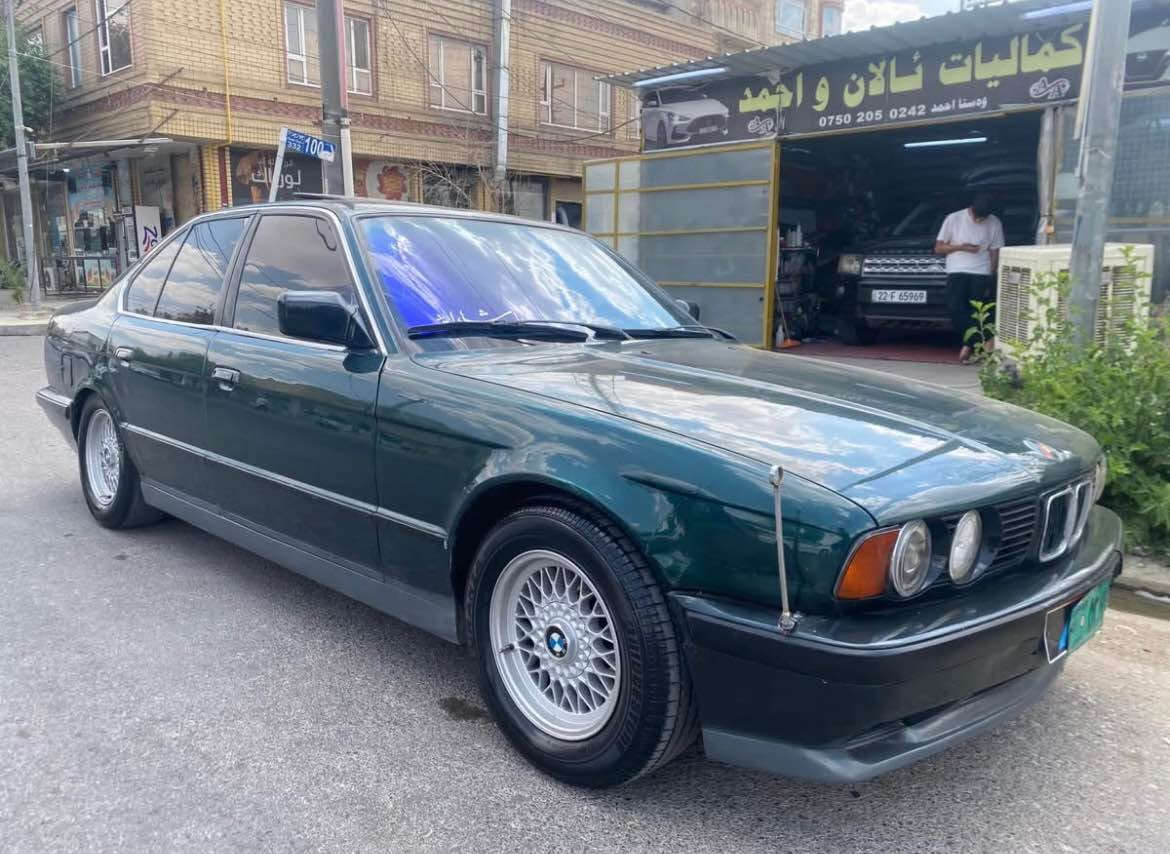 بي ام ٥٢٣ • ١٩٩٢ • جير عادي