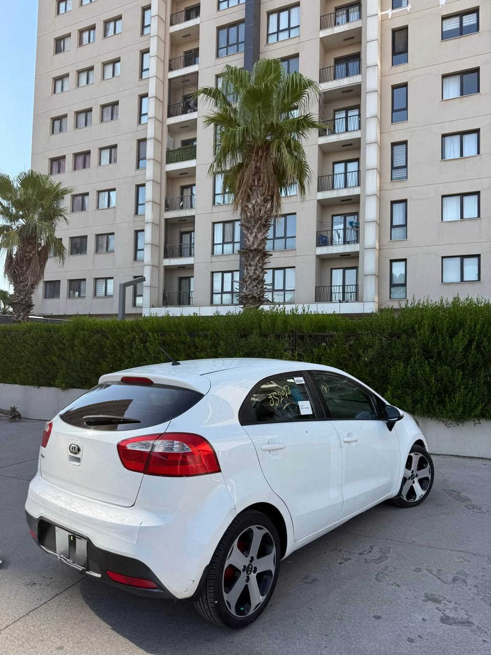 Kia rio 2013 

TB: سەیارەکە ئەوەلیاتە بەشەرتی حجزو مالی مەدەنی 
یەک پارچەو نیوی بۆیاخە بێ ژۆرێ بێ ئارباگ
:-گێر مەکینەلە کارەبای بەشەرت 
مواسەفات👇
(سلایت-شاشەو کامیرا-سوکان ڤۆلیۆم -تەبرید-گێر تۆماتیک-٤ جام کارەبا-)
نرخ(59) مجال 
*********** أربيل, العراق

