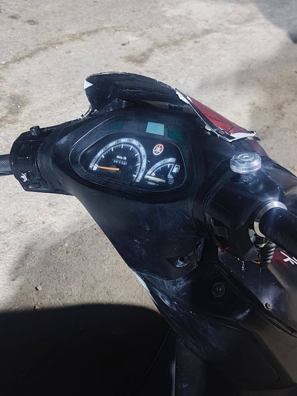 فراشه البيع جاهزه مكينه ما مفتوه كهربايات شغاله بيه وصل مال وكيل دراجه نضيفه سعر 300 وبيه مجال تواصل *********** وتساب فقط عنواني البصره الزبير
