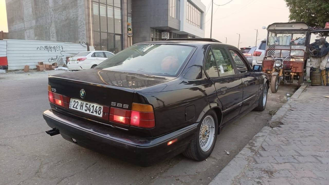 سلام عليكم بي ام 525مسكر موديل 93 رقم اربيل بسمي كير محرك صدر خير من الله سلايت شغال كشنات جلد لايت زنون سوار سنويه جديده تبريد شغال  سعر 73وبيها مجال مكاني شارع حيفا تصال  ***********

