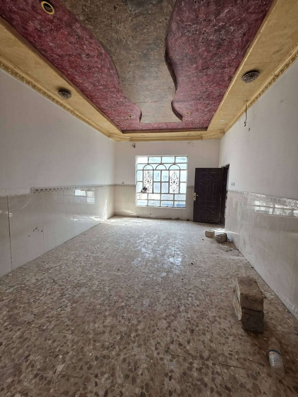 شارع المطار الجديد • ٢٣٠متر • غرف٢