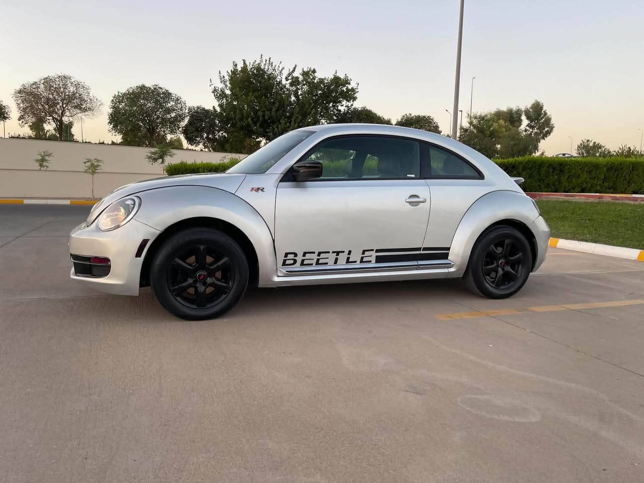 فوكسواكن بيتل موديل ٢٠١٣كير عادي مكينه ٢نيو سياره كي جوان و بي مسروفه بشرتي هه موو شت ده يفروشم رقم هه وليره تحويل وكاله بشرت سعري ٦٣ورقه و مجال *********** ٦بارجه صبوغه به حيزام ده يفروشم أربيل, العراق
