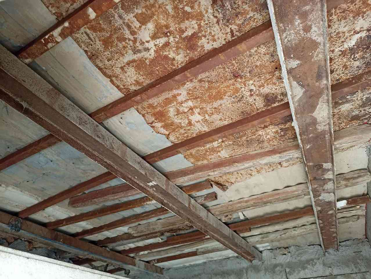 السلام عليكم هذا السكف للبيع هوه والبيبان  رقمي بيه واتساب ***********
السكف شيلمان جينكو شخاط سندويش كلشي بيه مكاني المعسكر يم جسر الشهداء الخمسه
