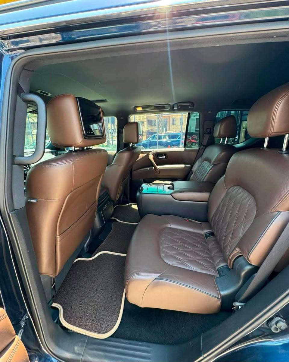 نيسان أرمادا 2022 Limited
مواصفات الفول 1 / 1

* فئة: Limited

* محرك V8 سعة 5.6 لتر

* كير أوتوماتيك 7 سرعات

* نظام دفع رباعي (4WD)

* داخلية جلد فاخرة

* شاشة كبيرة مع Apple CarPlay وAndroid Auto

* كاميرات 360°

* حساسات أمامية وخلفية

* فتحة سقف

* تشغيل بصمة 

* مقاعد كهربائية

* مثبت سرعة

* إنارة LED

* جنوط ألمنيوم

*ماشيه 74 ألف

*الحادث فقط جاملغ خلفي

✅ السيارة مغلفة بالكامل بطبقة حماية PPF 

للأستفسار  ***********

ارسل رقم 1 يوصلك السعر🔥
