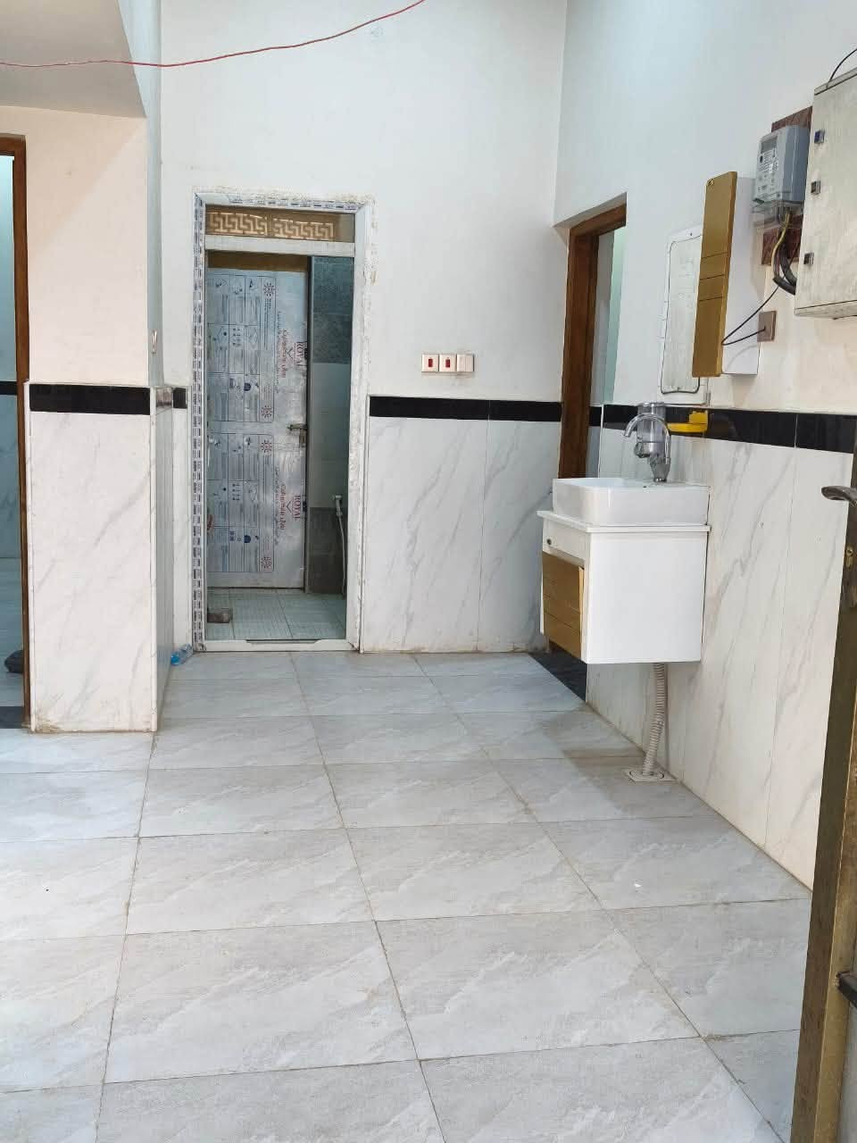 بيت للاجار التنومه شارع القاطع البيت نضيف ايجاره 450 للاستفسار ***********
