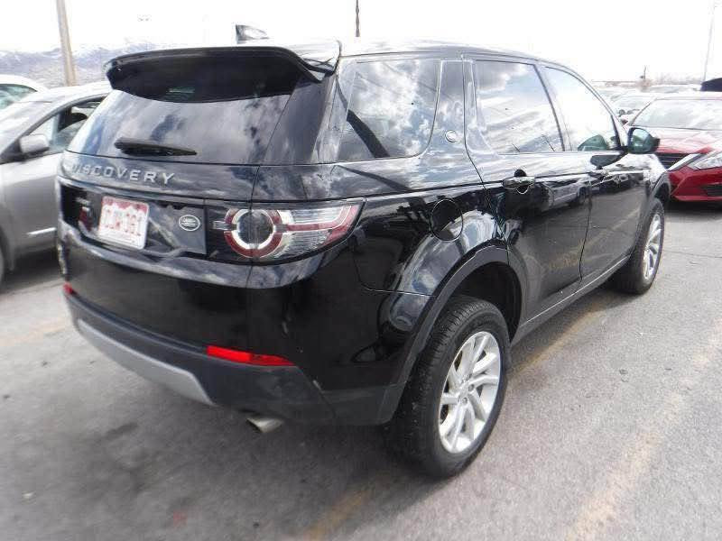 🔥🇬🇧 للبيع أو المراوس – RANGE ROVER DISCOVERY SPORT 
🚘 الموديل: 2018
🇺🇸 وارد أمريكي – Clean Title
📸 صور الحادث موجودة بالمنشور
🎨 بيها باب صبغ فقط
📍 ماشية 43 ألف حقيقي
⚡ المواصفات:
▪️ Black Edition 🖤
▪️ فول مواصفات
▪️ كشنات جلد
▪️ كشنات كهرباء
▪️ سقف بانوراما 🌌
▪️ حساسات أمامية وخلفية
▪️ مرايا شفط
▪️ كامرة خلفية 📷
▪️ سيارة جاهزة 
💰 السعر: 138 ورقة
🔄 للبيع أو المراوس
📍 المكان: بغداد – بسماية
☎️ للاتصال: *********** بغداد, العراق
