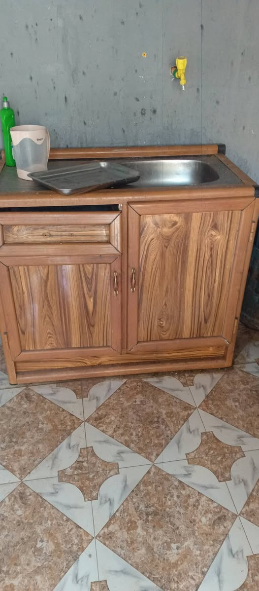 غراض المطعم ميوزة وسنك يرهم مطعم بصطية ***********

