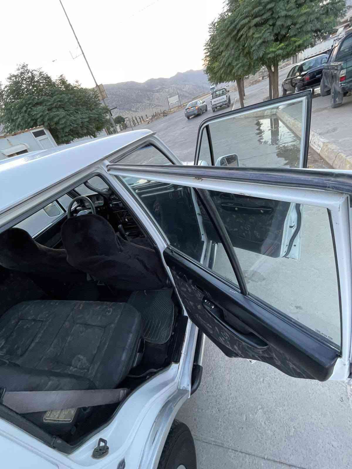 گالوبەر 2002 V6 مەکینە 3000بیلاد. تەبریدوگێڕو مەکینەو ئەکسل و هەموشتێکی بەشەرت توندوتۆڵی و کارەبای هەموی بەشەرت  بێ دەعم وبێ لێدراو بێ بۆیاغ بەس بستیک ونیو بۆیاغی هەیە ماشاءاللە زۆر پاک ماوەتەوەتنجیل و گەرمی فڵچەو گێچەکانی کامل مەزبوتە .ئاڕمی انساخ هەولێری لەگەڵە من بەشەرت کێشەی مەدەنی ئەیفرۆشم گۆڕینەوە ناکەم شوین دەوروبەری ڕانیە *********** فایبەر واتساب  24گەڵا مجالێکی کەم رانية, السليمانية

نص مكتوب في الصور:
- 2002