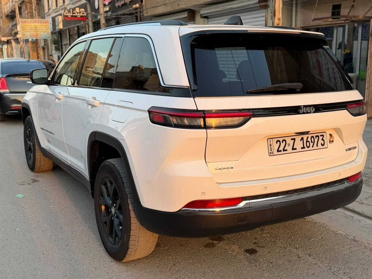 السلام عليكم جيب لمتدد موديل ٢٠٢٣  ٥راكب حادثها دعاميه اماميه فقط ماشيه ٧١ الف سياره جاهزه من كل النواحي المواصفات رادار امامي /مثبت سرعه /نقطه عمياء /تحذير مغادره المسار /فرامل طوارى / ٧اريباك / مقاعد جلد كشنات تدفئه تبريد الخلفيه تدفى صندوك كهرباء مكان سياره بغداد تقاطع درويش صور الحادث ورقم الشاصي بلمنشور 
السعر ٣١٠ وبيها مجال 
***********
***********
