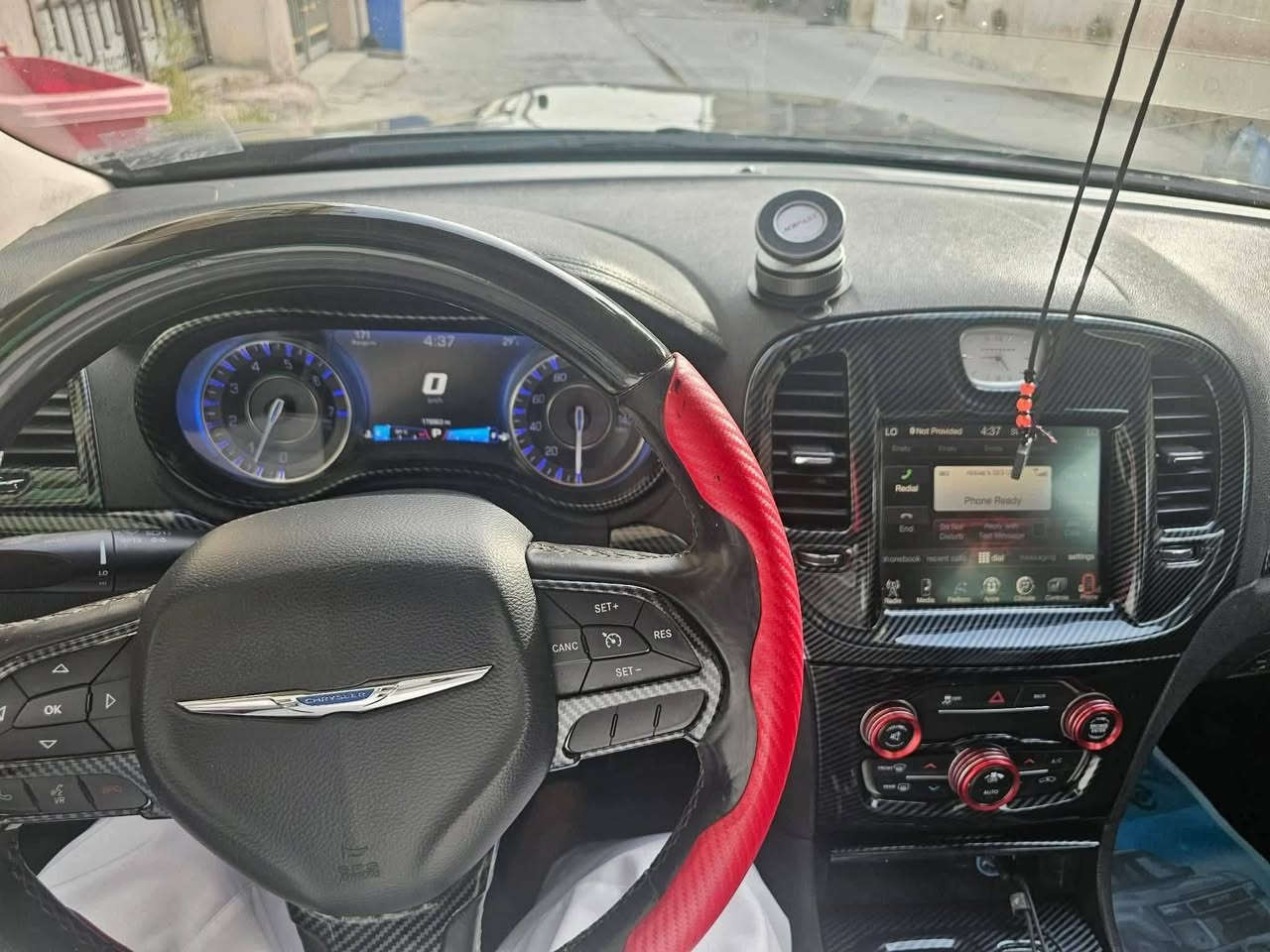 السلام عليكم
للبيع كرايسلر C300 اوباما 

- 2016 أصل 
ماشيه 180
- هزه جديده 
- رقم وسنويه بأسمي 
- رقم واسط
- وارد أمريكي حادث جاملغ امامي عكس  مبدل مصبوغ ونفس الجاملغ بي ضربة دراجه خفيفة عالبارد داخل العراق اكو تلحيضان طخوخ وشخط موضحات  

- ايرباكات جميعها سليمة ولا واحد طاك . 
-داخل محدث فايبر كاربون 
-نوافذ جانبية كلها مشتغلها بلرايز  
-بنيد محدث هيمي 
-دعامية محدث جديدة اس 
-لايت عين الشيطان 
-حدادية جديدة 
-تخم تاير جديد 
-فريز جديد هسة شديته
-السياره جاهزه من كل نقص فول سيرفس 

المواصفات/

-كير ماوس 8 نمر
-بانوراما قطعتين
-تشغيل عن بعد
-كشنات تدفئه تبريد
-كشنات كهرباء جلد اسود
-لايت زينون عدسه عين الشيطان 
-شاشه كبيره تدعم كاربلي
-بصمه تشغيل وأبواب
-خزن ميموري
-كامرا خلفيه
-ستيرن كهرباء
-تبريد قطعتين
-تحكم ستيرن جهتين مع مثبت سرعه
-مري كهرباء
-برده خلفيه كهرباء
-ويل18 بلادي مصبوغ اسود 
باقي المواصفات معروفه
السياره جاهزه ربع ما تصرف عليها ومال جناي 

سعر 180$ 
الهاتف   ***********
المكان     واسط قضاء العزيزية
