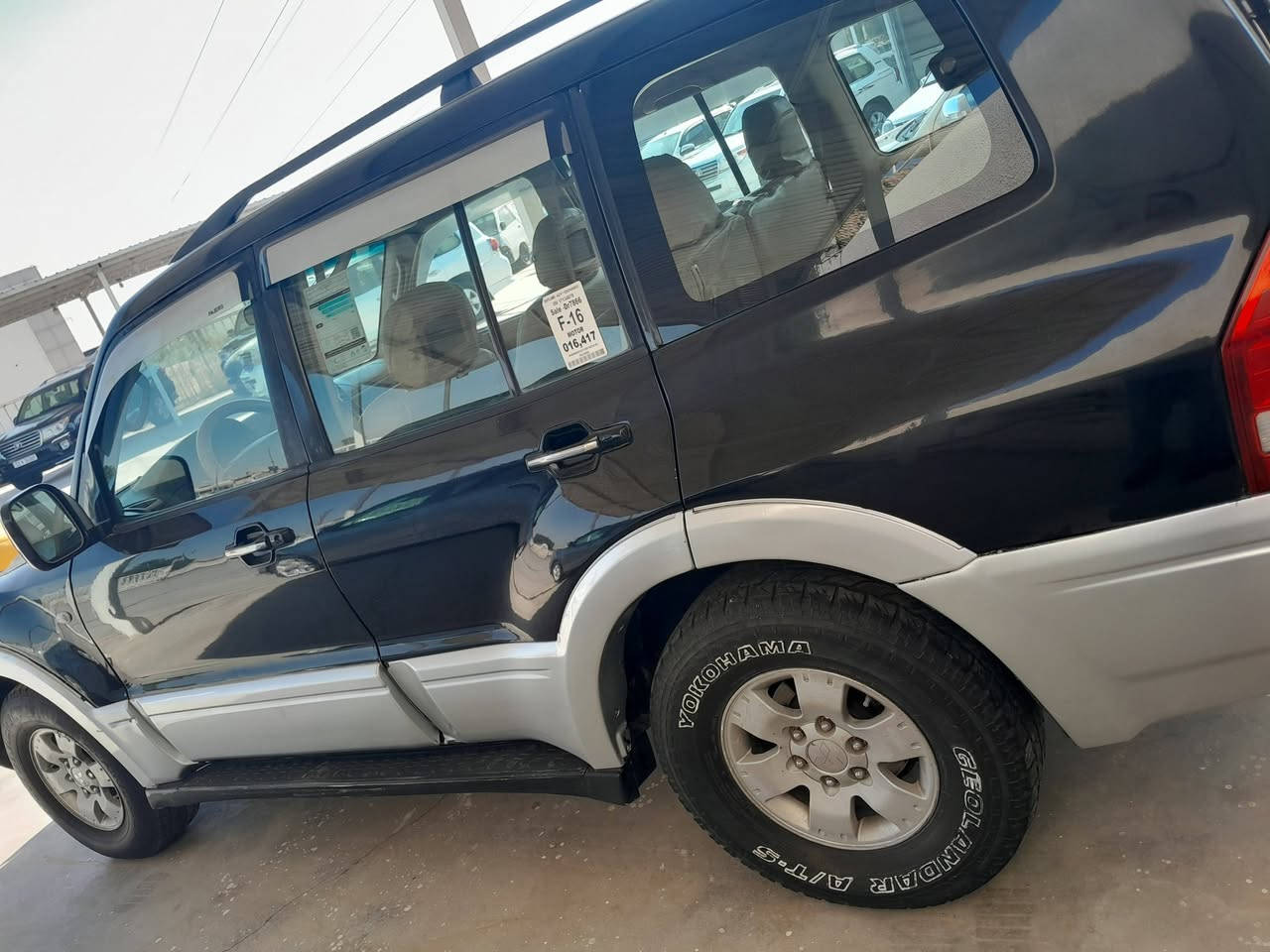 باجيرو للبيع موديل ٢٠٠٦ خليجية
السيارة مصبوغة عام بدون قمارة للجمالية محرك ٣٠٠٠ وكير وحدادية وتخم تاير وباتري جديد والكهربائيات كلها شغالة وتبريد ٣ قطع ثلج و٧ راكب ورقم بغداد باسمنة ورقم وسنوية جدد سعر السياره ٧٠$ وبيهة مجال مكان السيارة بغداد حسنينه الراشديه شارع المرور 

رقم هاتف ***********  ***********
