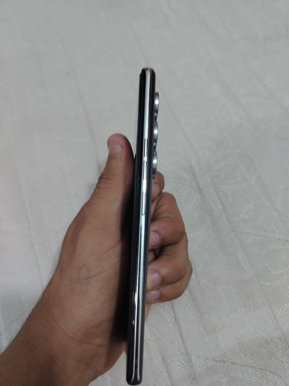 تكنو گمون 40 برو 5g *TECNO CAMON 40 PRO
💫الشاشة6.78 بوصة - 144 هرتز - AMOLED
💫الذاكرة 256 الرام 12 + 12
💫الكاميرا50 + 8 ميجابكسل
💫المعالجMediatek Dimensity 7300
💫البطارية والشحن السريع 5200 مللي أمبير - 45 واط
🌟 المگان بغداد مشتل 
🌟السعر 350 الف بدون عمله
🌟الجهاز حيل نضيف بي فقط هاذا الزلغ الي يم قاعدة الشحن 
🌟بدون كارتونة 
🌟رقمي ***********
