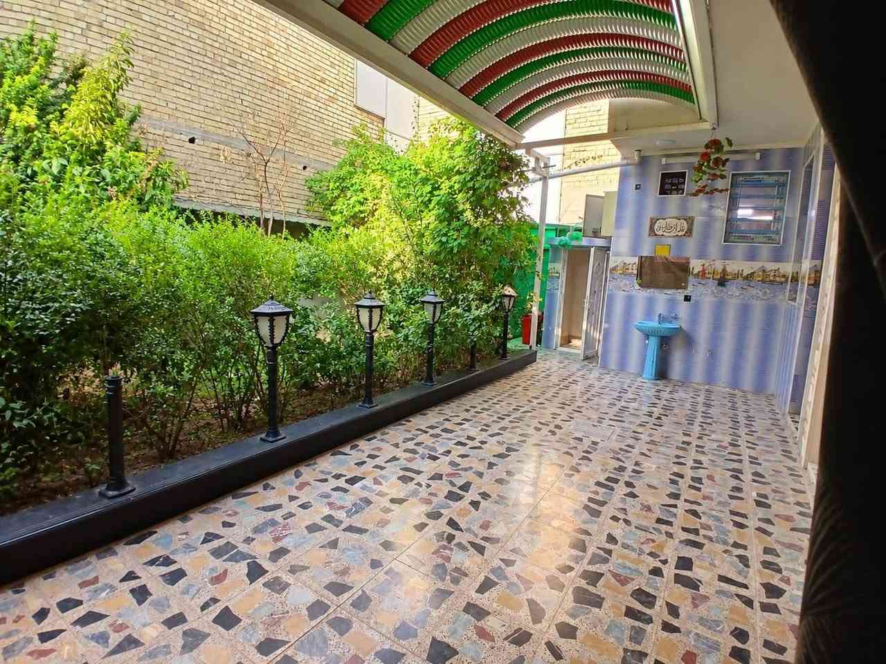 ٢٠٠م • طابو زراعي • ٤ غرف مفروشة
