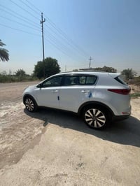لبيع سبورتج خليجي نص فول ٢٠١٨ مكفولة المحرك  ٢٠٠٠ / ٠٧٧٥٠٥٣٢٢٧٩