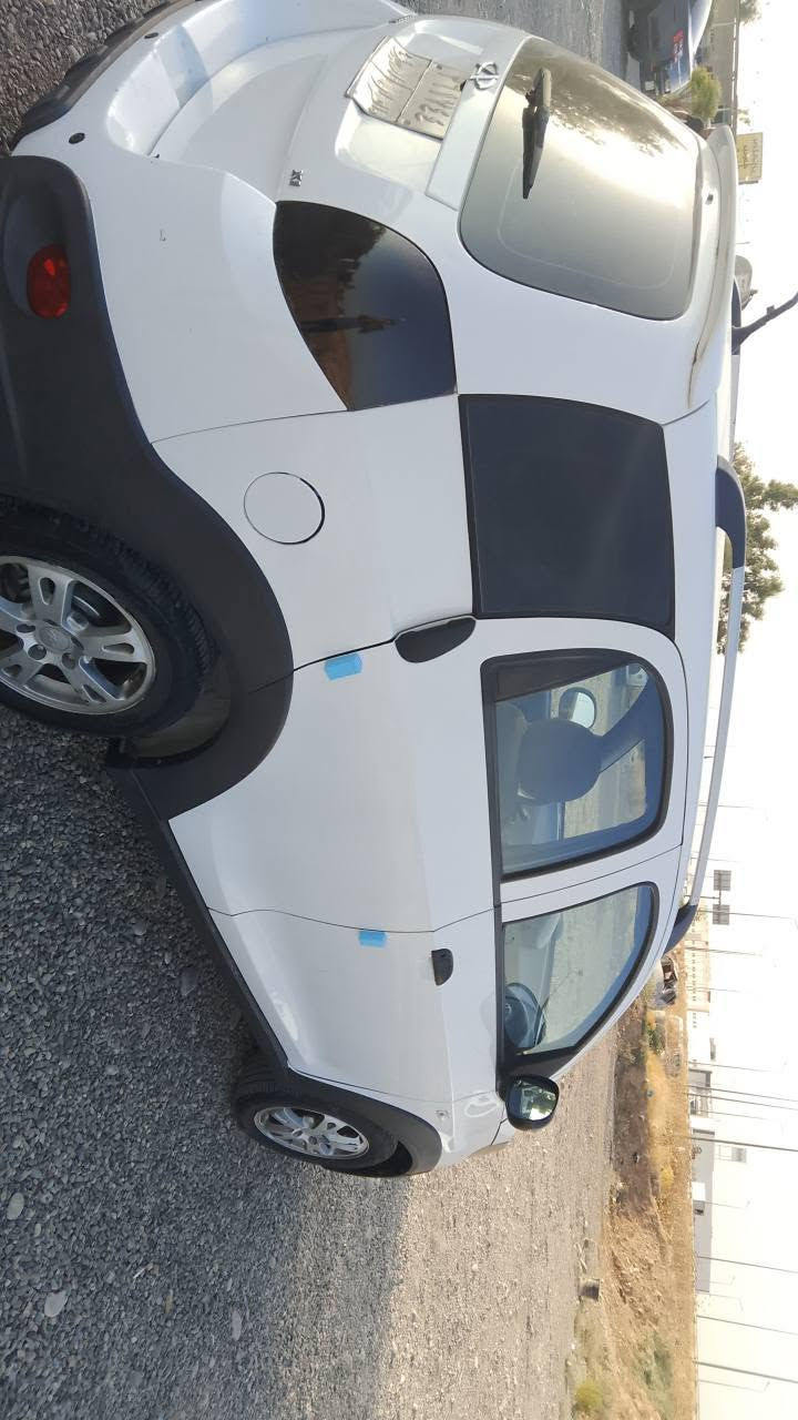 سعر47
شيرى X1 مۆدێل ٢٠١٤ بۆ فروش (Chery X1 2014)
​مۆدێل: ٢٠١٤
​ڕەنگ: سپی

​گیربۆکس: ئۆتۆماتیک (أتوماتيك)
​مۆدەکان: ٤ جام ئۆتۆماتیک (کەهرەبایی)  (کۆندێشن کاردەکات)
​سیستەم: شاشەی ئاندرۆیدی زۆر بەرز
​دۆخی ئۆتۆمبێل:
​ئۆتۆمبێلێکی زۆر خاوێن و بێ مەسرەفە، 
​گێڕ و مەکینە بە شەرت، تەقە و ڕەقەی نییە.
​سنوايه به سه رجو2025 به ناوى خومه وه غراما77000 له سه ر داواى مه عامله ده گريته وه
​ 
سعر 47وبي مجال
شيري X1 موديل 2014 للبيع بحالة ممتازة (Chery X1 2014)
​الموديل: 2014
​اللون: أبيض
كير عادي وتوماتيك
​المواصفات: 4 جامات كهرباء + تبريد (مكيف شغال ممتازة) + شاشة أندرويد حديثة
​حالة السيارة:
​السيارة بنظافة ممتازة جداً، تبريد  وبدون أي مصاريف.
​المحرك والجير بشرط الفحص، صدر وتخم إطارات ممتاز.
​سنوايه منتهى من 2025 بسمى كاملة وجاهزة للتحويل مباشرةً
مكان سيارا اربيل ***********واساب أربيل, العراق
