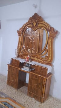 غرفه • للبيع • نجاره مستخدمه