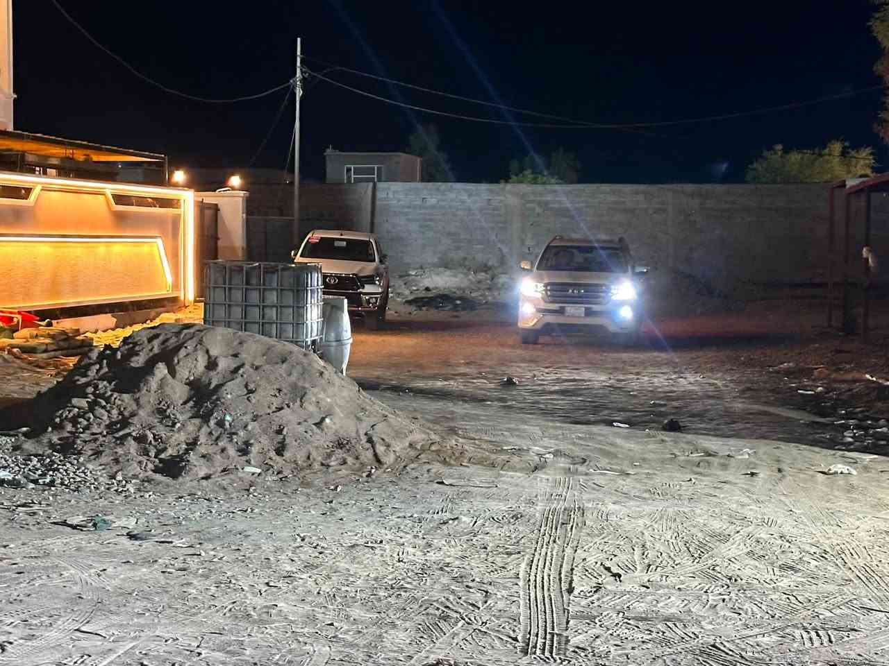 بيت هيكل 160 متر غرفتين نوم وصاله ومطبخ وحمام
تاخذه ملبوخ وشبابيج وياه عنوانه مقابيل بيت سامي الحمزه
خلف كوفي لزعيم بوابت الزبيديه
***********
***********
