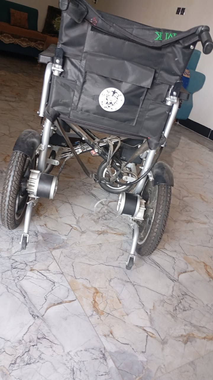 عربانة شحن • دبل بطارية • مستعملة شهر
