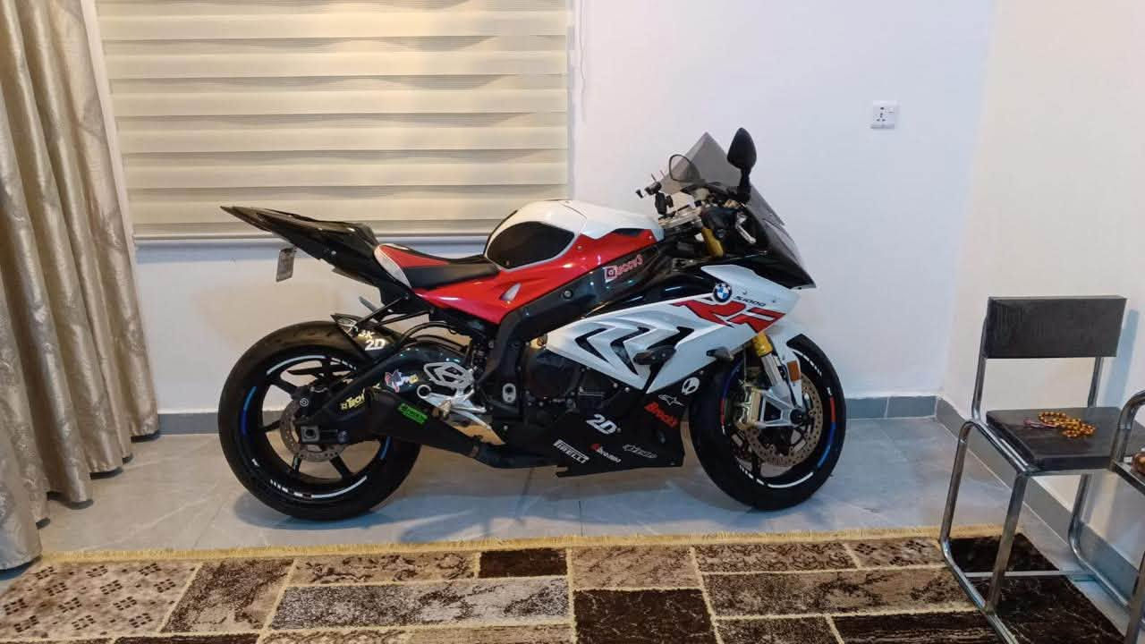 S1000RR • ٢٠١٧ • ١٣٠٠٠ ميل