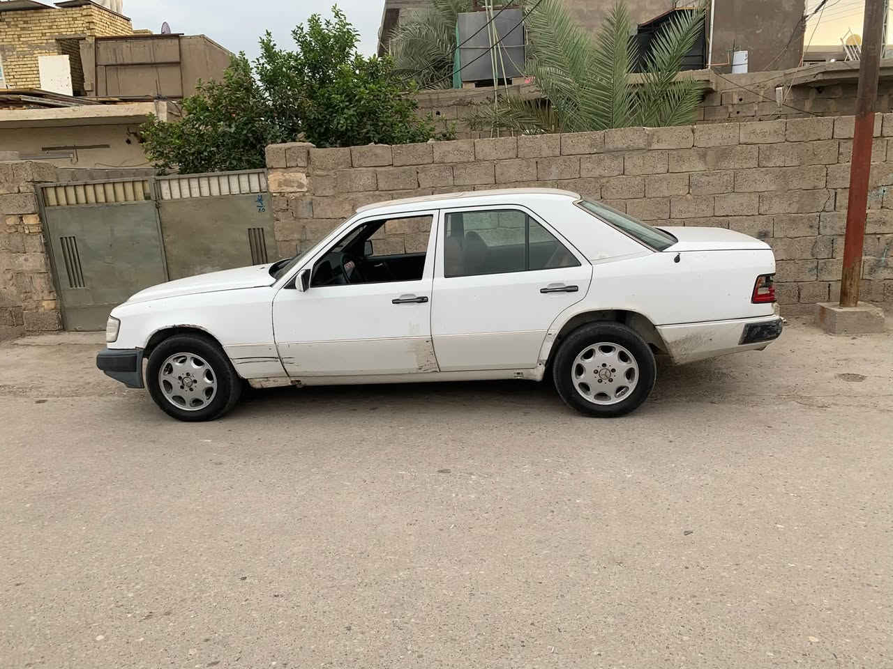 مرسيدس دب • ١٩٩٢ • رقم بغداد
