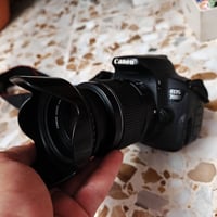 للبيع كامره كانون 700d النظافه 98% بطاريات عدد 2 شاحنه عدسه 75-300 عدس...