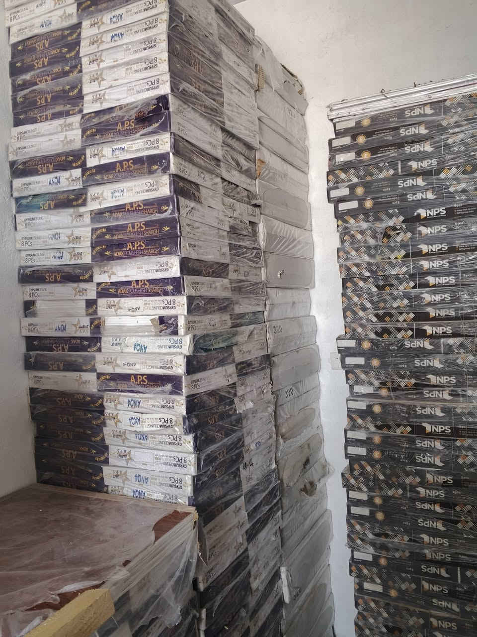 تم بعون الله تعالى
 وصول وجبة جديده من السقوف الثانويه والجبس البورد والبلاستك بانواع مختلفة، والديكورات، والانارة بانواعها، والثريات الكرستال، و بديل الرخام الجداري، و البنكات السقفية، وبنلات بأنواعها،. ويوجد لدينا كادر عمل متميز بأسعار مناسبه 

العنوان: حديثه. بروانه. حي الشرطه. مجاور مدرسة عين العرب 
الاتصال على:***********
