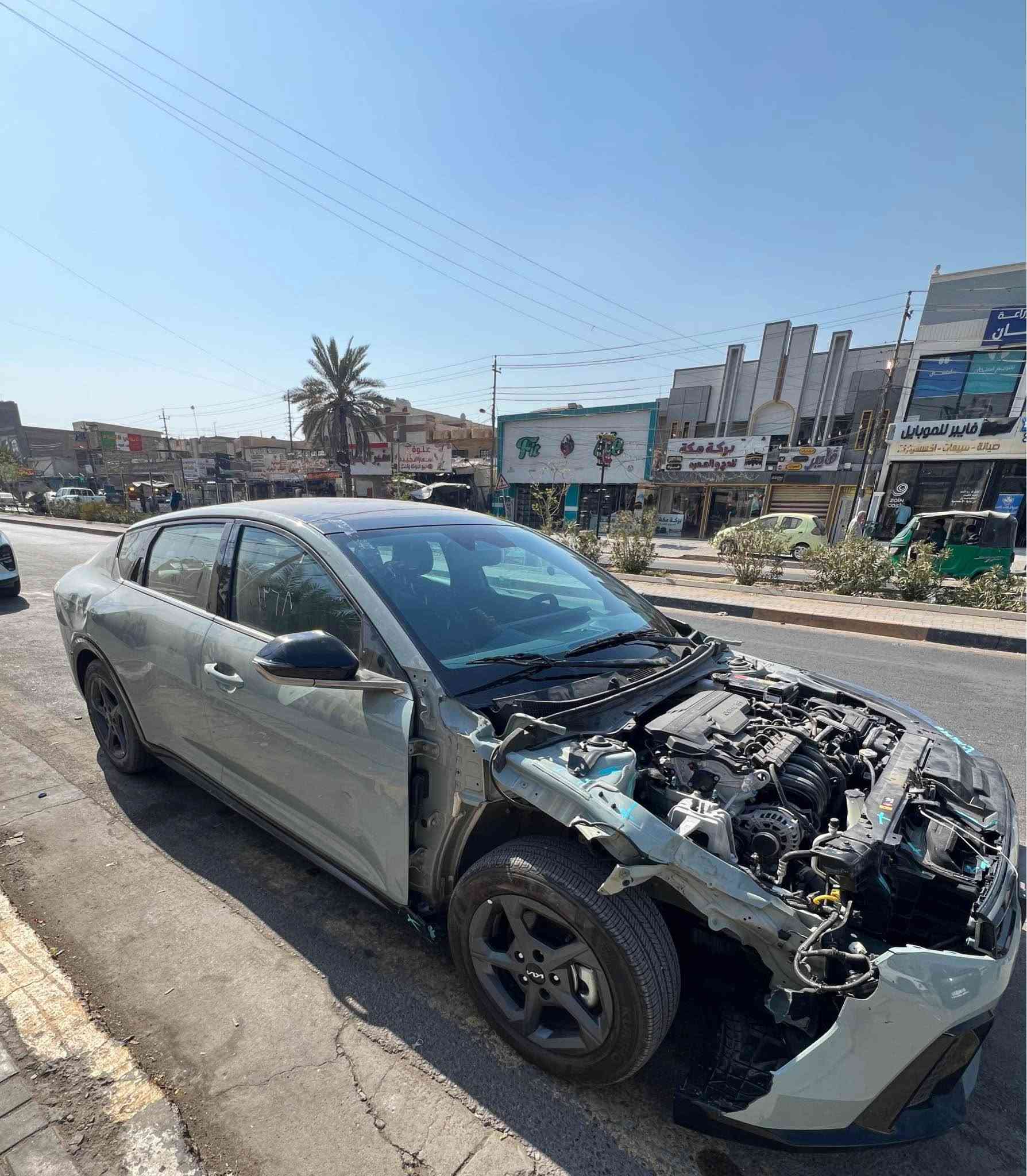 كي فور 25 جيتي لاين بدون ايرباك عله حادثه صار يومين من دخلت جره منفيست بسمي مكان بغداد *********** ماشيه 2000 السعر 152 بغداد, العراق
