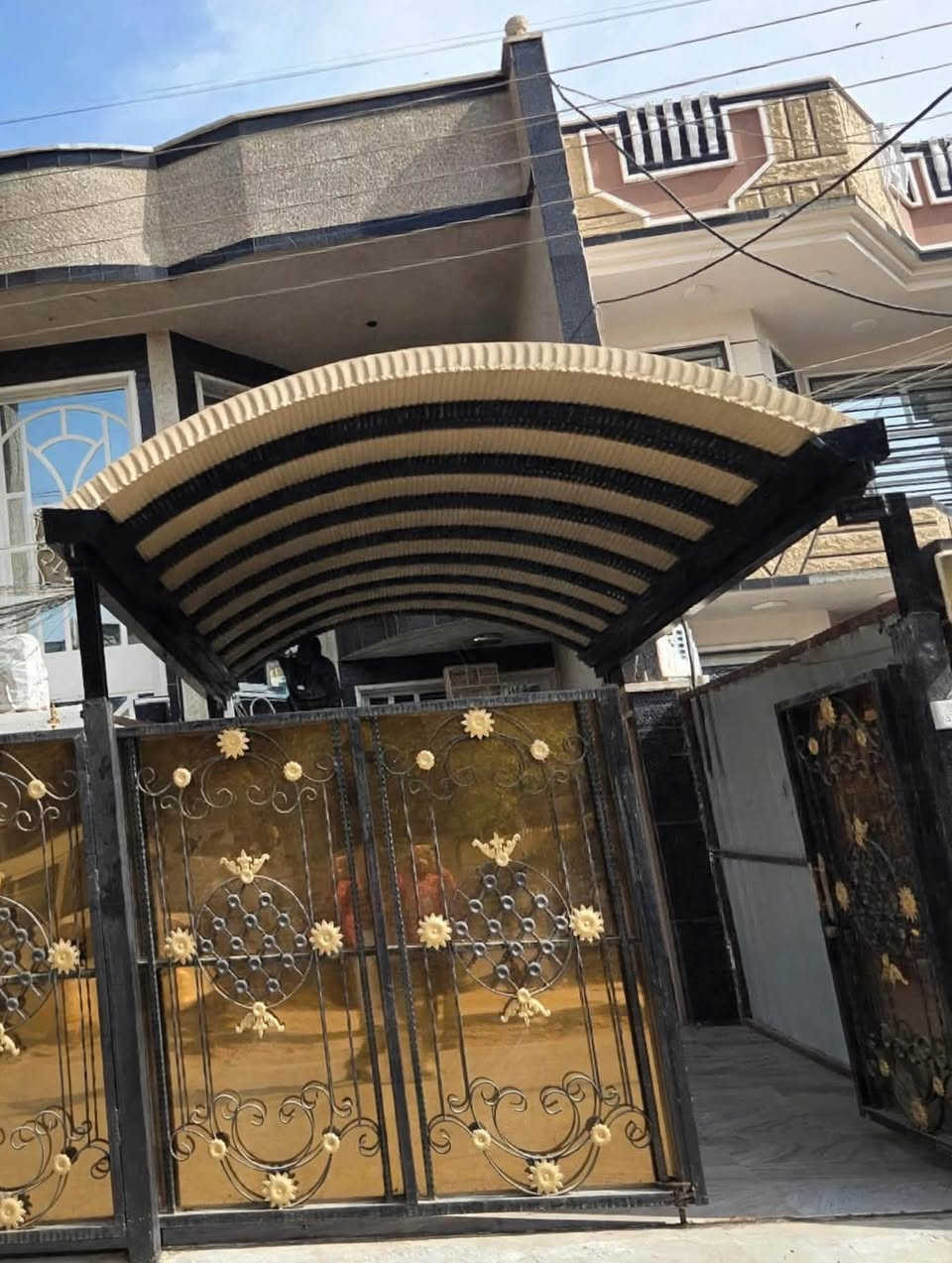 مشتريلك سياره وتريد تحافظ عليه من الأمطار وحر صيف سويلك سقيفه هم جماليه وهم حمايه لبيتك والغراضك واهم شي عمل مظبوط ***********
