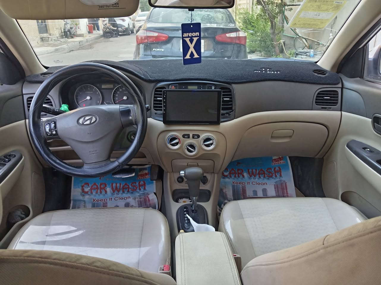 هونداي  أكسنت خليجي ٢٠٠٩  محرك ١٦٠٠ دبل قطره كير اوتو جام كهرباء شاشه كامره تحكم ستير سياره مكفوله من الحادث والتبديل بيها فقط قطع كلير فقط للبيع او مروس سعر ٧٨ ***********

