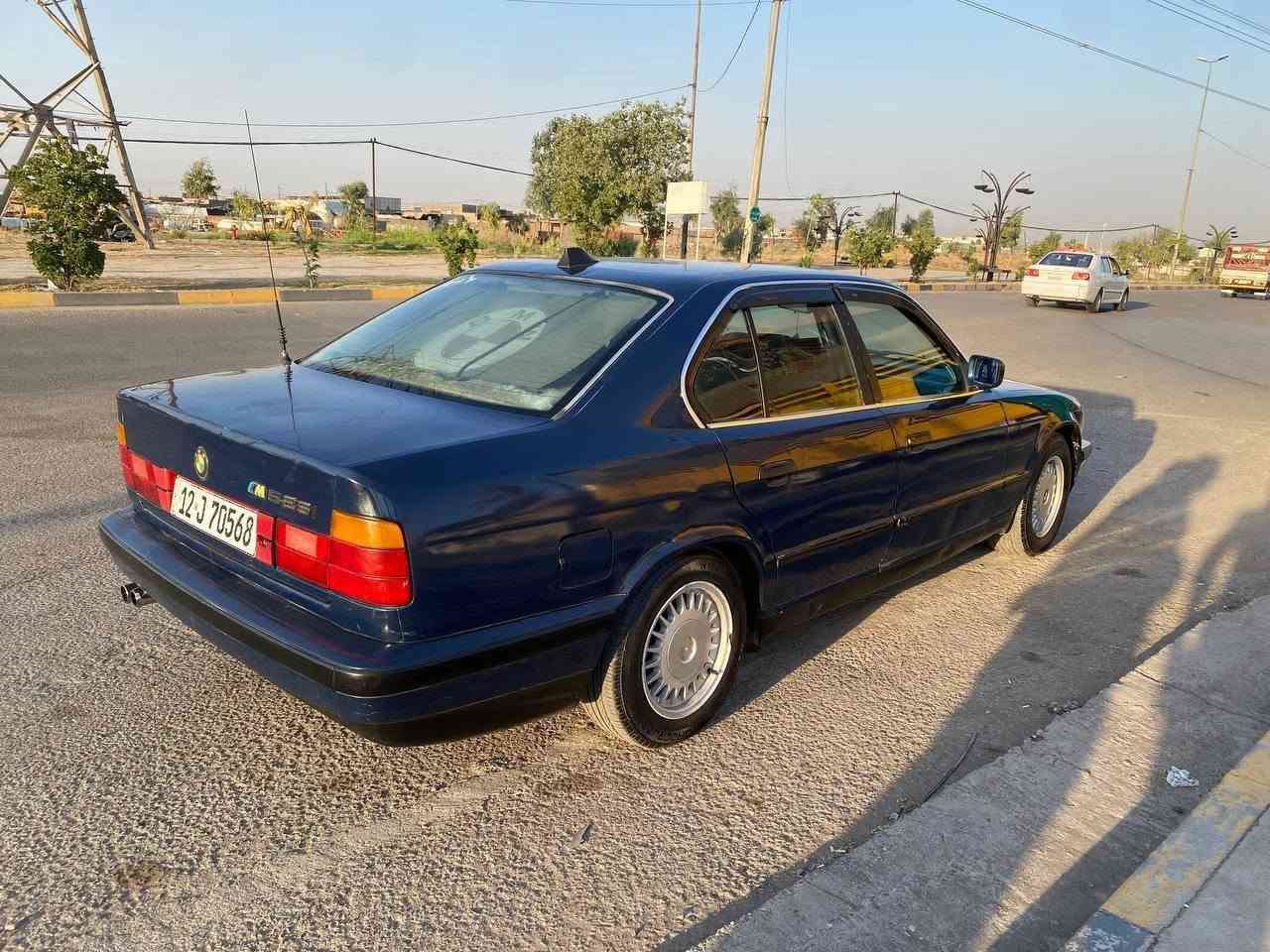 بي ئيم دبليو 🚗
رقم نينوى دولي ✅
موديل 1989✋
سنويه جديده لل 2030🔥
 كاربون بانزين بيها ⛽ 
شرط  التحويل ✋ 
محرك وكير واكسن شرط✋ 
♦️كير عادي
♦️جامات عادي
♦️غرامات صفر 
♦️حجم 520 فل 🇩🇪
السياره بلاديه بلا ضررر فقط صبغ اربع اصابع بل بابين الجوه  التريشه الجوه ماينذكرن والكشر كدام العين 👀 
#سياره جاهزه ماعايزها بس ستر •اللّـہ̣̥ مال جناي✋
#الشراي يتصل ويدلل مايكون خاطرو الاطيب ☎️
المكان موصل الايمن حي الآبار🚶‍♂️
#كورك***********📞 بي واتساب
#اسيا*********** 📞
