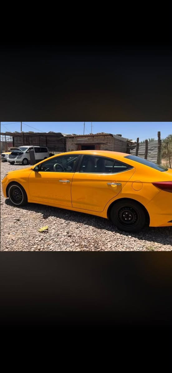 سياره البيع انتره مديل 19 وارد أمريكي مكينه 2000 سياره جاهزه وخير من الله مانقصها شي. رقم ذي قار انكليزي مصفر من الغرامات والهيئه خط جوال مجدد مكان سياره ناصريه سعر 120 وبيه مجال مكلف بالشر ***********
