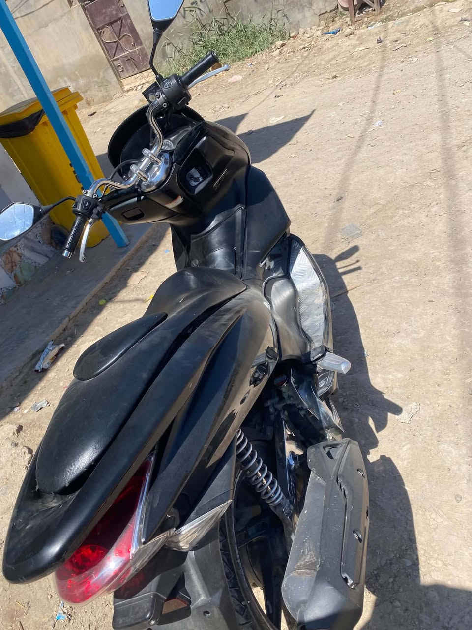 سلام وعليكم pcx جيل اول fG ياباني نقصه واير مال كيج دراجه حلوه مكينه ناعمه كلشي شغال بيها سعر 1400 مكاني بعقوبه المفرك ***********
