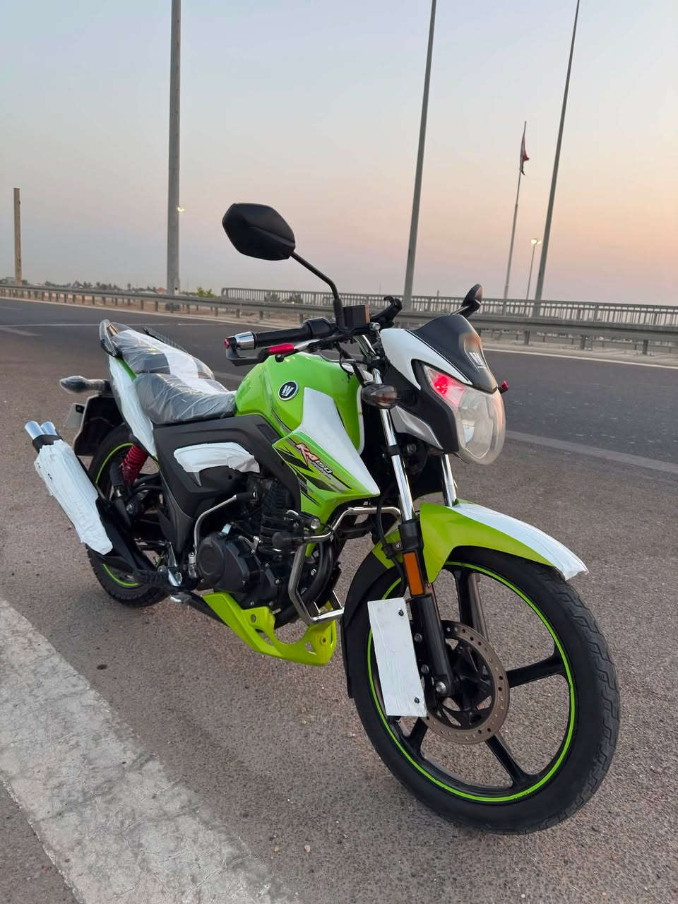 هاوجي للبيع
موديل2019
مشدود 2020
مكمرك فقط
دراجه نضيفه مال جناي أي نقص مابيه 
مكفوله كير ومحرك 
مكاني بفراج 
سعر 12ورقه ونص وبي مجال قليل 
لاستفسار عله رقم *********** واتساب
