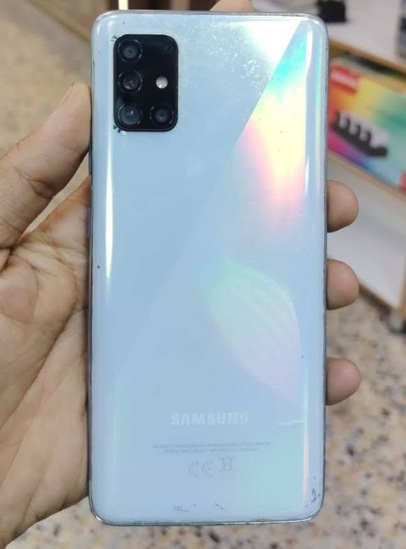 📱 للبيع Samsung A51
السلام عليكم 

✨ الجهاز نظيف وحالته ممتازة
🔋 البطارية جيدة
📸 كاميرات واضحة
💾 مساحة تخزين جيدة 128
📱 الشاشة شغالة تمام
✅ الجهاز استعمال شخصي

💰 السعر:60 مناسب وقابل للتفاوض للجادين
📍 المكان: كربلاء الحر.***********
