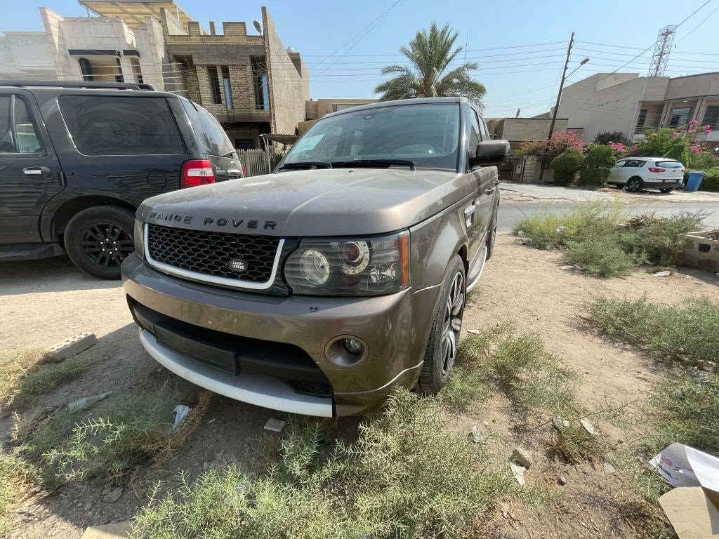 السلام عليكم
Range Rover Sport HSE Autobiography،

للبيع او مرواس حسب القناعه رانج روفر سبورت  محرك بلادي ٨ سيلندر العادي المرغوب السيارة فول مواصفات Range Rover Sport HSE Autobiography  داخل قرمدي بس الكشنات الاماميه يرادلها دوشمه  حكم السنوات مال عمر السيارة...
كير محرك صدر جكات كلها عل الفحص وشرط الفحص...
السيارة رقم بغداد مشروع دولي ب اسمي شخصيا.. بس بعدني مامثبت اللوحات الدوليه مالتها لعدم التفرغ..
السيارة نصبتها كلش حلوه بالشارع..
البنيد بي جراد خفيف كما موضح بالصوره...
اخوان السيارة قابله للمرواس حسب القناعه...
السعر بشدة وبيها مجال بسيط بعد الفحص والاقتناع..
السيارة متواجدة في بغداد جانب الكرخ منطقه العامريه....
متواجد على الخاص او الاتصال على الرقم ***********...
تحياتي للجميع.. بغداد, العراق
