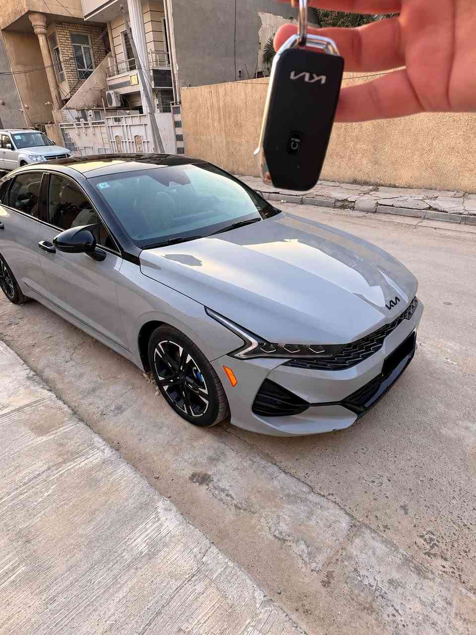 السلام عليكم
بعد التحيةالطيبة للجميع 🌹
🔥 للبيع KIA K5 2023  - امريكي
الفئة GTlien
اللون: أسمنتي مميز
🔢 اللوحات: بغداد
🛣️ الممشى: 30 ألف ميل فقط
⚙️ المحرك: 1600 تيربو
✨ المواصفات:
بصمة أبواب
دخول ذكي
بصمة تشغيل
رادارات
مقاعد جلد أحمر
سقف بانوراما
شاشة
كاميرا
نظام صوت محيطي
باقي المواصفات هوايه
🔍 الحادث مرفق بصور السونار بكل وضوح
💰 السعر: 157 ورقة – قابل للتفاوض بالمعقول
📌 ملاحظة مهمة: ⚠️ بيع فقط — بدون مراوس نهائياً.
📱 للتواصل واتساب: ***********
🤝  والتوفيق للجميع إن شاء الله.
