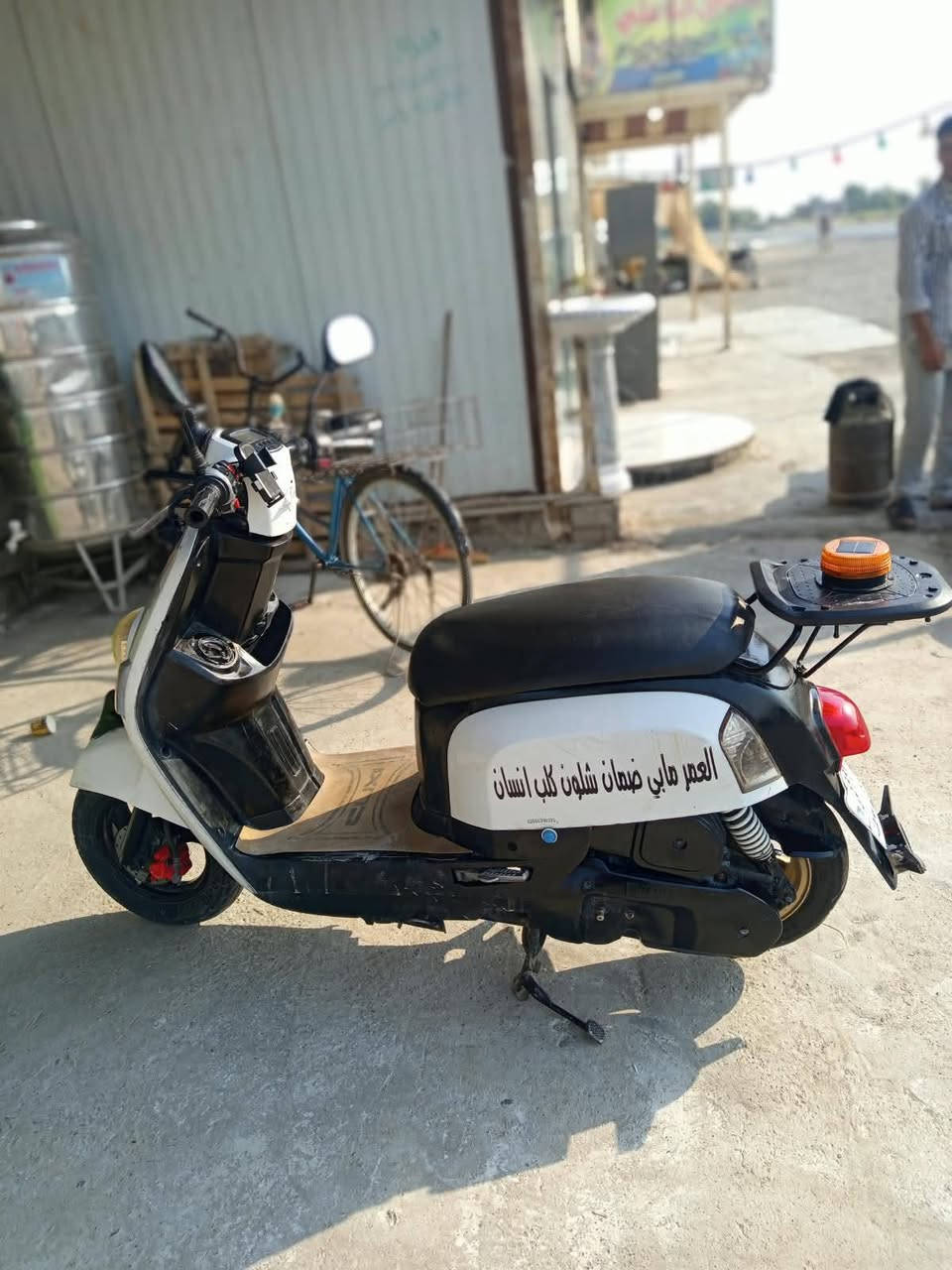 دراجه بوليس نوزل للبيع درجه نضيفه وكلها بلادي كهربائات كلها شغالة شلعه معدل خير من الله السعر ٧٠٠ مكاني بعقوبه تقاطع القدس خابر وتدلل ***********
